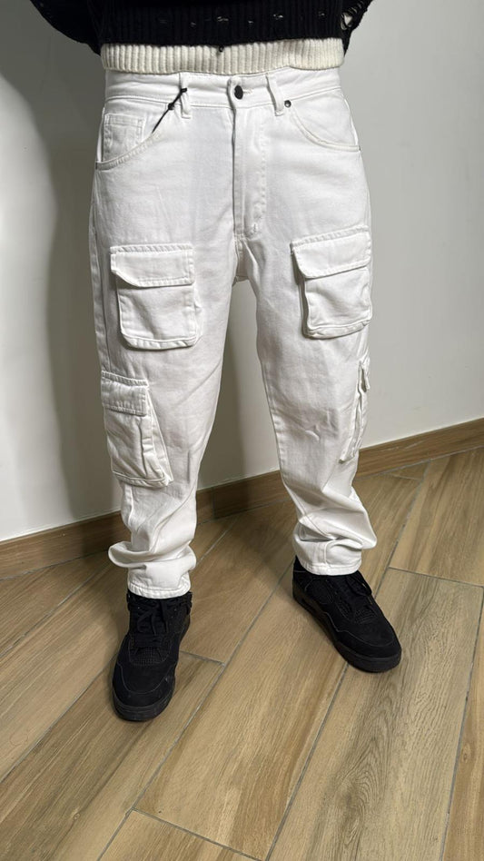 Jeans bianco con tasconi