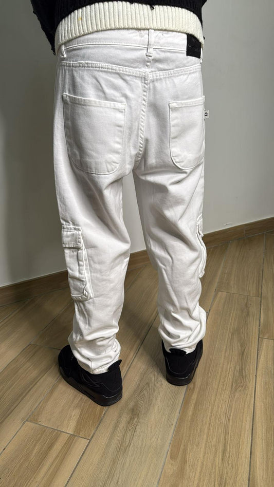 Jeans bianco con tasconi