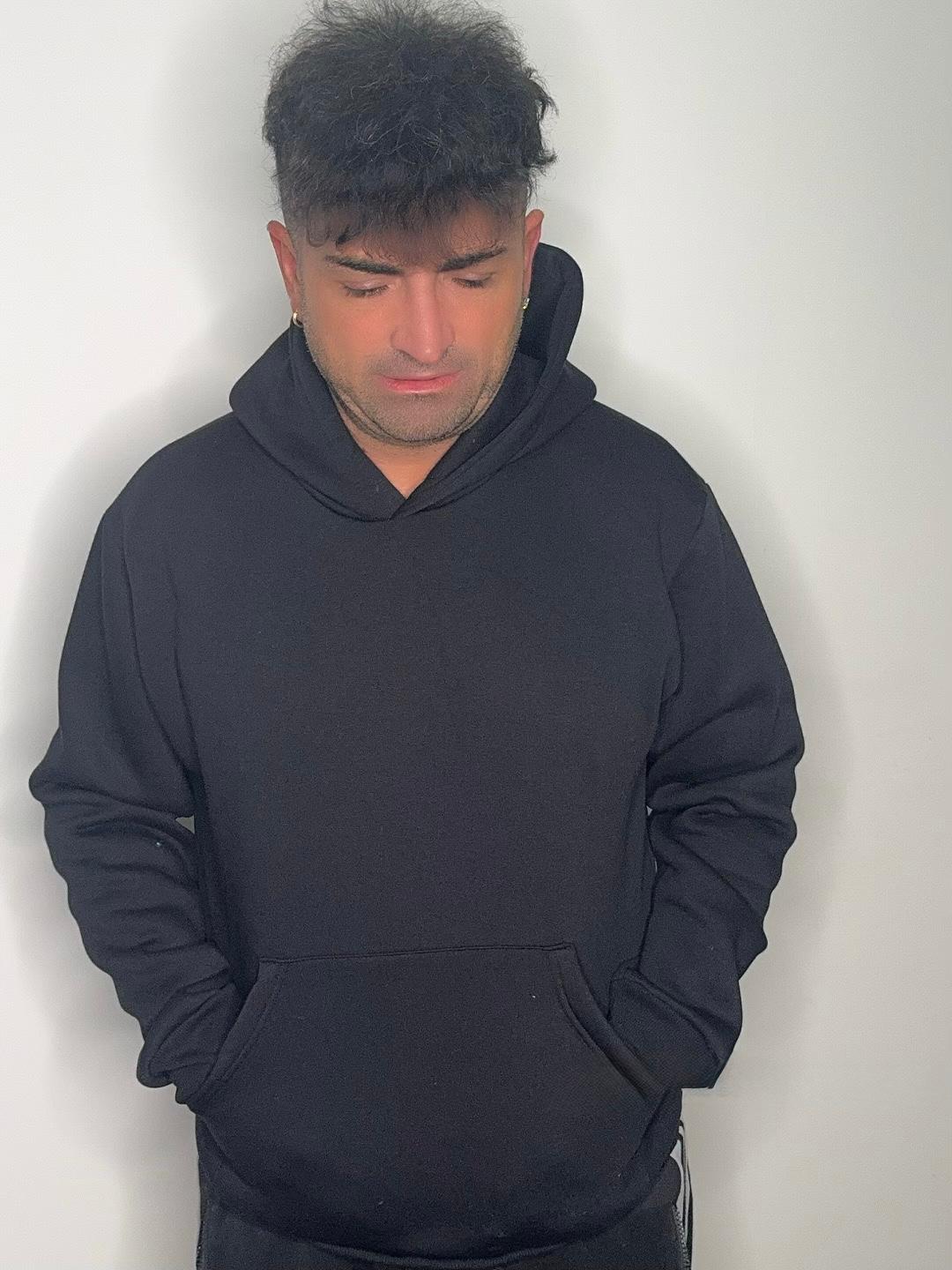 Felpa nera con cappuccio the brothrees